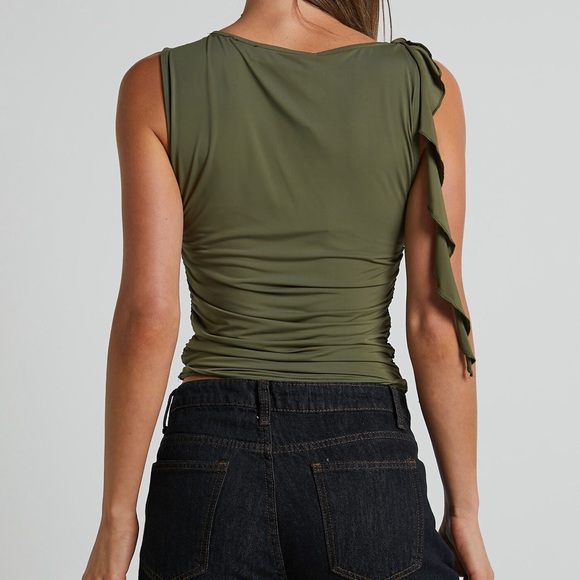 (SOLD ON FB) LIONESS Rendezvous Top - Picture 2 of 7